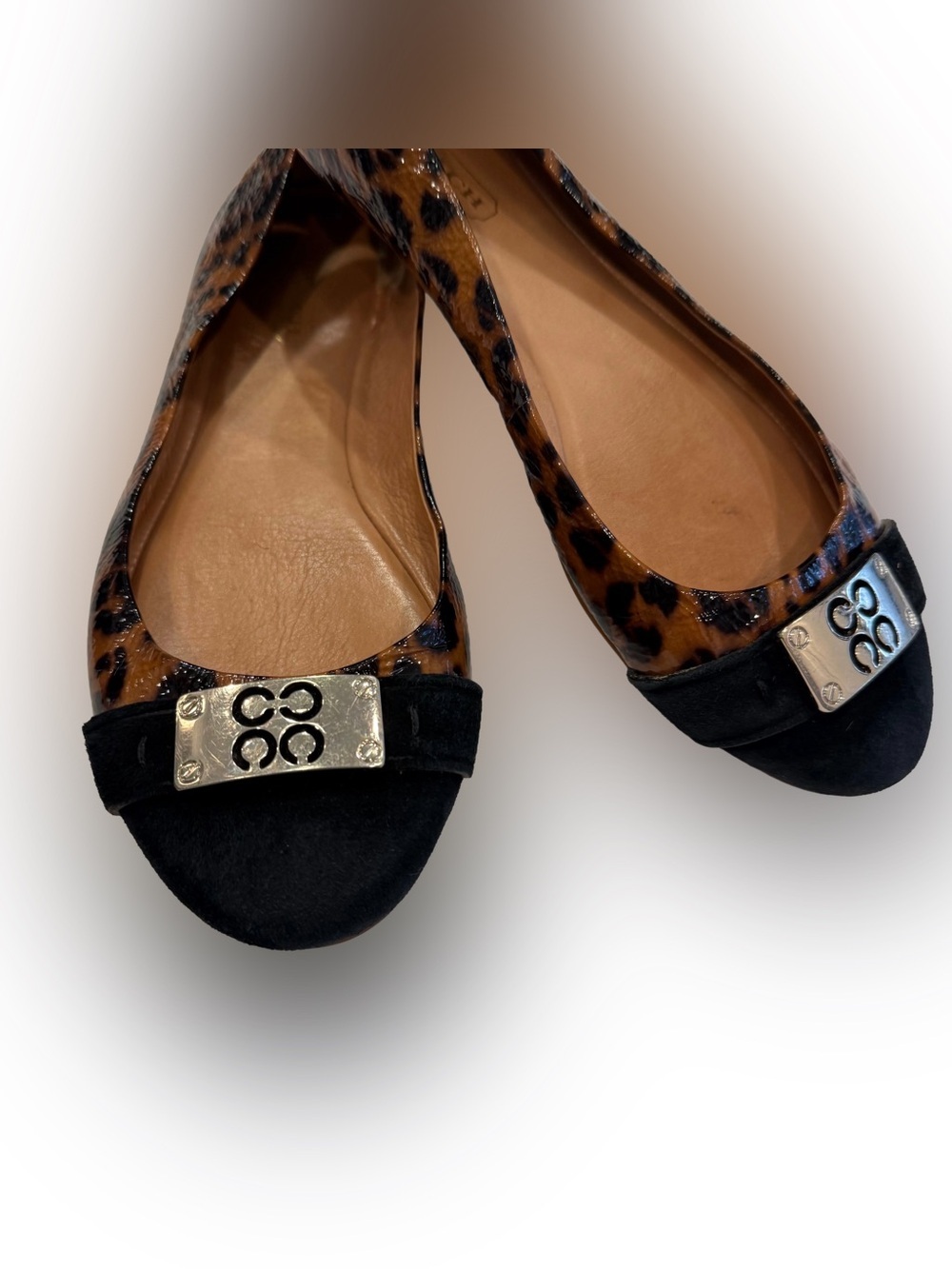 Coach London Ballet Flats Leopard Patent Leather Suede Toe Silver Logo Sz 6.5